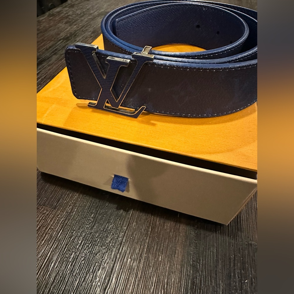 LOUIS VUITTON 40MM REVERSIBLE BELT